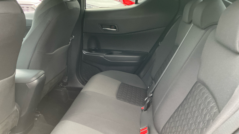 Toyota C-HR 1.8 Hybrid Design 5dr CVT Hybrid Hatchback